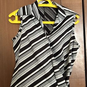 Collared Sleeveless Black N White Striped Top