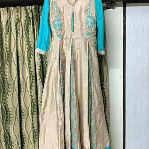 2 PC AASHIRWAD GOWN SET