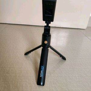 Bluetooth extendable selfie stick with Wireless remote and tripod stand