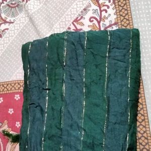 dark green festive dupatta to look ethnic style