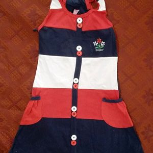 Girls Sleeveless Frocks