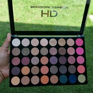 Swiss Beauty 40 Color Proffesional Eyeshadow Palet