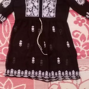 Chikan Embroidery Short Gown