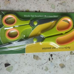 2pcs Scissors ( Big & Small Combo) Multicolor