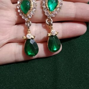 Very beautiful Earring Green 💚