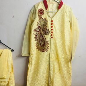 Kurta Set Never Wear With Good Condition