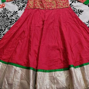 ❤️‍🔥New Purecotton Embroidered Anarkali Gown