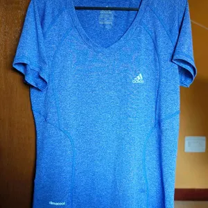 👕1st Copy ADIDAS Woman Active wear *LIKE NEW✔️