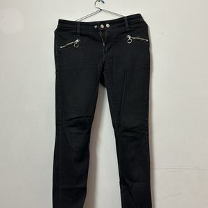 Levis 28 Black Jeans