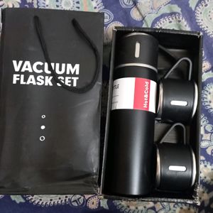 Brand New Vacuum Flask With 3 Cups