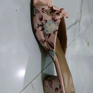 Peach  Sandal Used Few Times