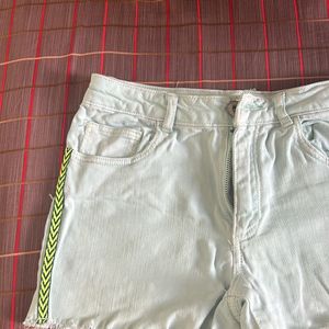 Zara Shorts With Stripe Design