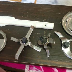 6 Blades Of sumeet Mixer Grinder And 1spatula