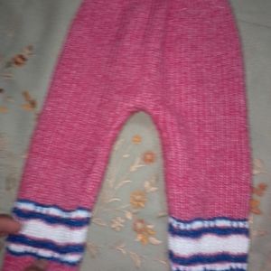 4 Cotton Bottoms And 1 Woolen Clothing Set For 6-9