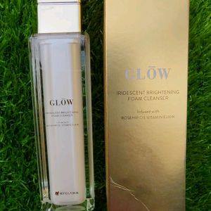 Myglamm Glow Foam Cleanser