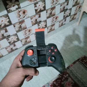 Mobile Gaming Controller