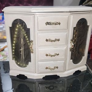 Classy Jewellery Organiser