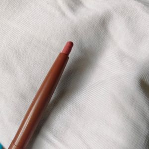 Makeup Revolution London Lip Liner