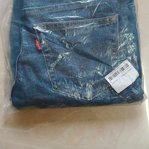 New With Tag Boyfriend Fit Jeans