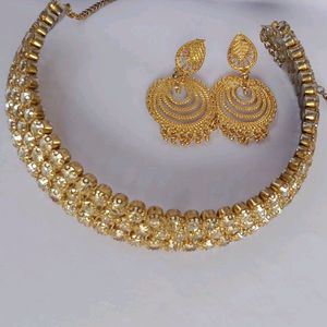 Choker, Golden Earrings