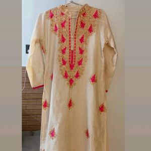 Embroidery Kashmiri Work Kurta With Free Gift 🎁