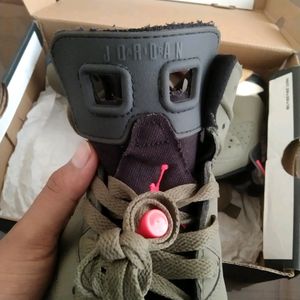 Nike Air Jordan Retro 6 Travis Scott Olive UK8.5