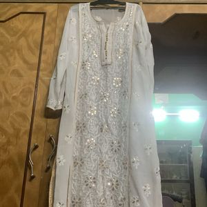 Beautiful White Lucknowi Chikankari Kurti