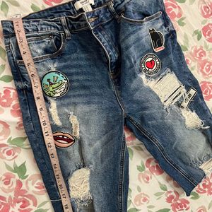 Denim Jeans Threeforth With Cute Appliques