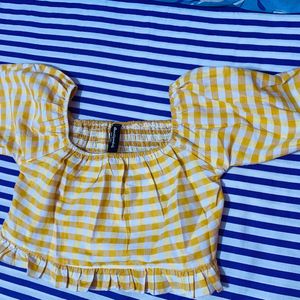 Crop top(Puff sleeves yellow & white checkered)