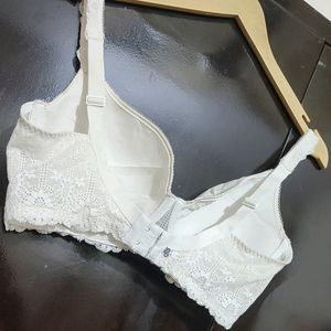 White Bra For Girl Or Woman 34 Bust