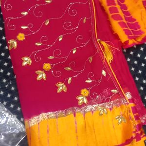 Festive Rose Saree💗