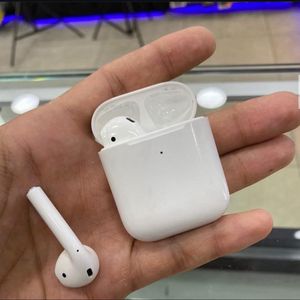 Apple AirPods Generation 2