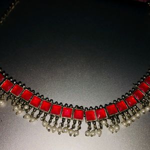 A Very Chic Red Necklace