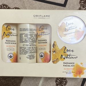 Oriflame Organic Milk, Honey & Turmeric Facial Kit