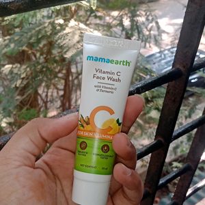 Mama earth Vitamin C Facewash