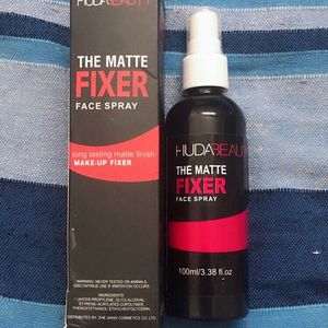 Huda Beauty The Matte Fixer Face Spray