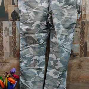 Camouflage Joggers 36 Size