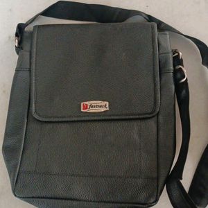 Mens Messenger Bag (Leather)