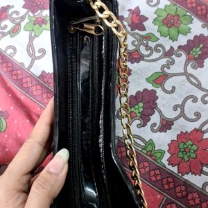 Black Shiny Sling Bag🖤