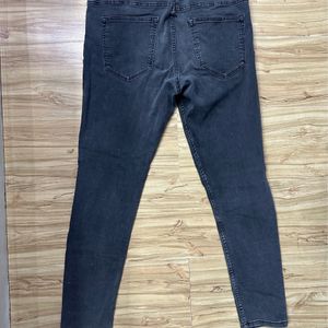 FLASH SALE H&M Women’s Jeans