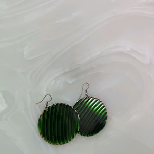 Circular Green Shiny Earings