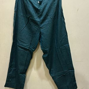 Avaasa Green Pant Size XL