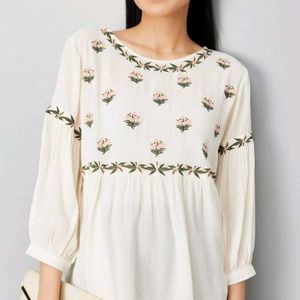 Women Embroidered Tunic