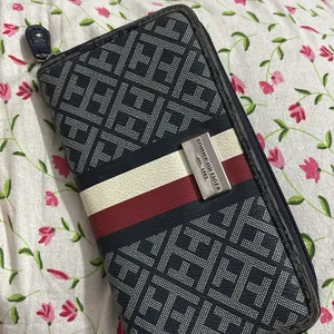 Tommy Hilfiger  Wallet