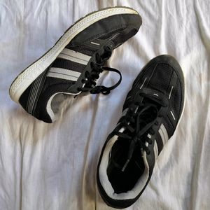 Black Sports Shoes