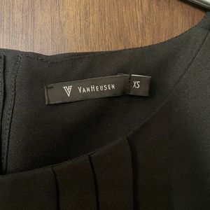 Van Huesen Buttoned Back Top