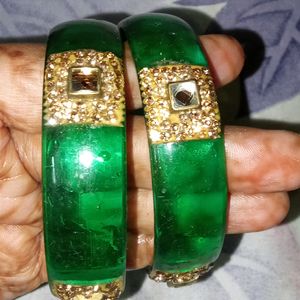 Trandy Fashionable Green Kada