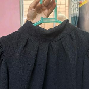 Kassually Elegant Black Top