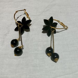 Earing Of Wood Black In Colour