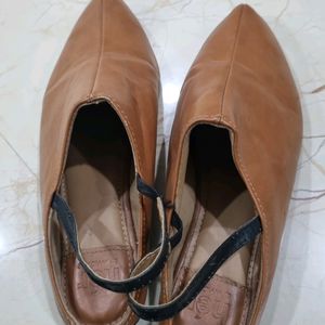 Clearance Sale : Wore Only Once Tan Flats